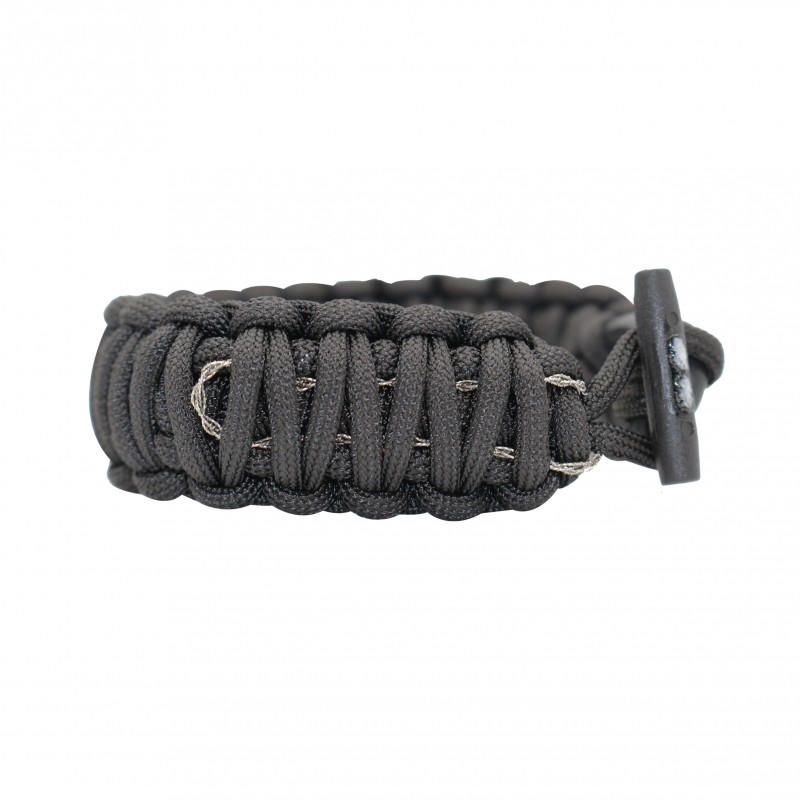 paracord bracelet with saw